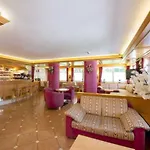 Hotel Rosella Park & Wellness