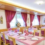 Hotel Rosella Park & Wellness