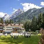 Rosella Park & Wellness 3* Canazei