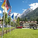 Hotel Rosella Park & Wellness 3*