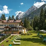 Rosella Park & Wellness 3*