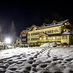 Rosella Park & Wellness 3*