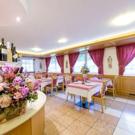 Hotel Rosella Park & Wellness Canazei