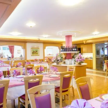 Rosella Park & Wellness 3* Canazei