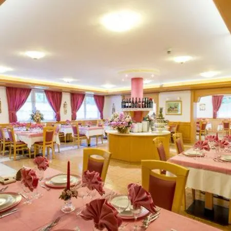 Rosella Park & Wellness 3* Canazei