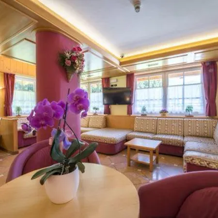 Hotel Rosella Park & Wellness
