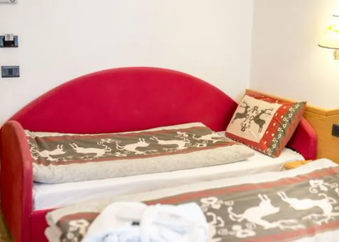 Rosella Park & Wellness Hotel 3*