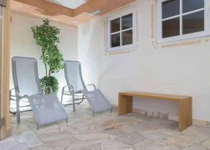 Hotel Rosella Park & Wellness 3*