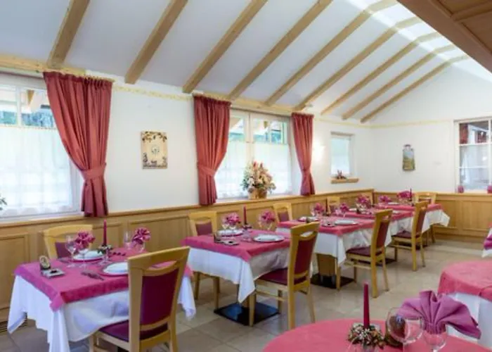 Rosella Park & Wellness Hotel