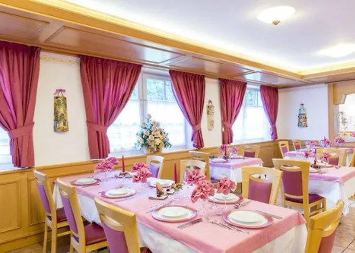 Hotel Rosella Park & Wellness