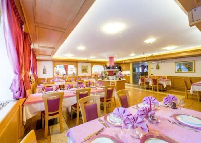 Rosella Park & Wellness Hotel Canazei