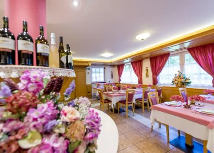 Hotel Rosella Park & Wellness 3*