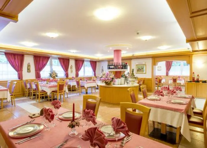 Rosella Park & Wellness 3* Canazei