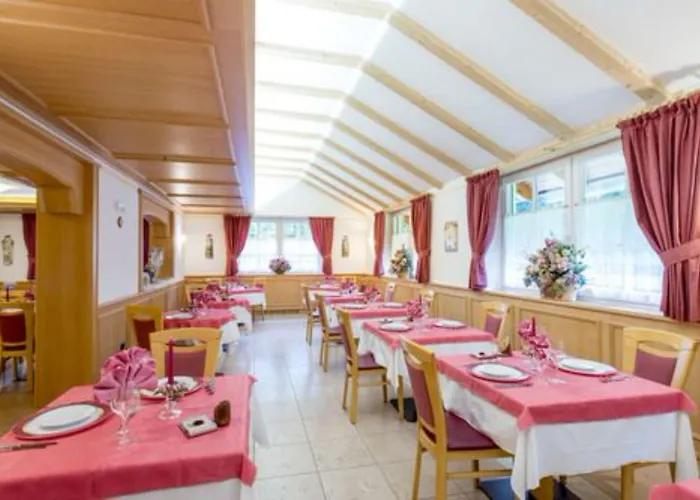 Rosella Park & Wellness Hotel