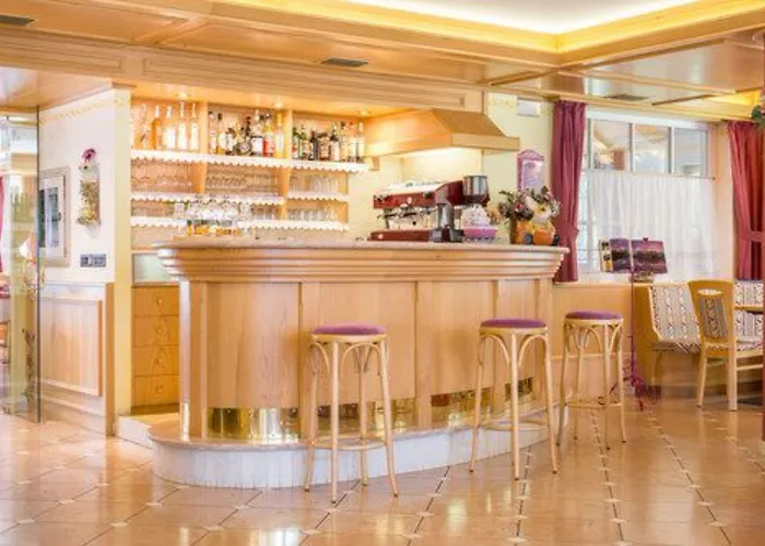 Hotel Rosella Park & Wellness 3*