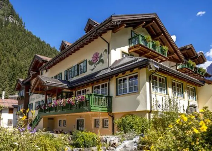 Rosella Park & Wellness Hotel Canazei