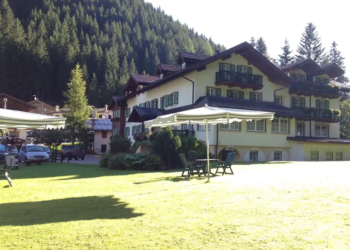 Rosella Park & Wellness 3* Canazei