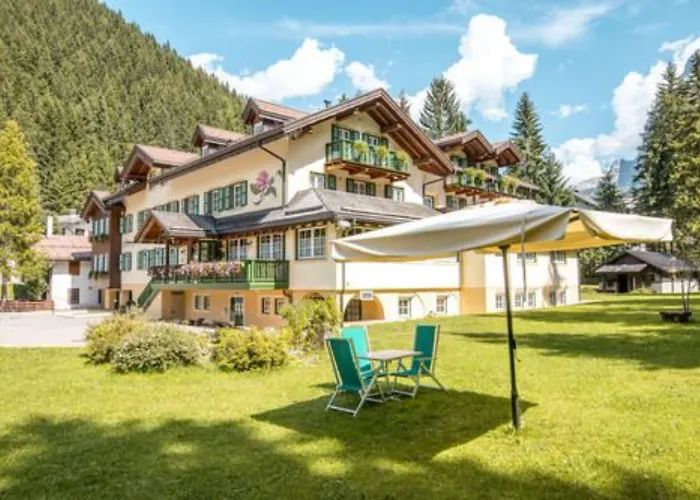 Hotel Rosella Park & Wellness 3*