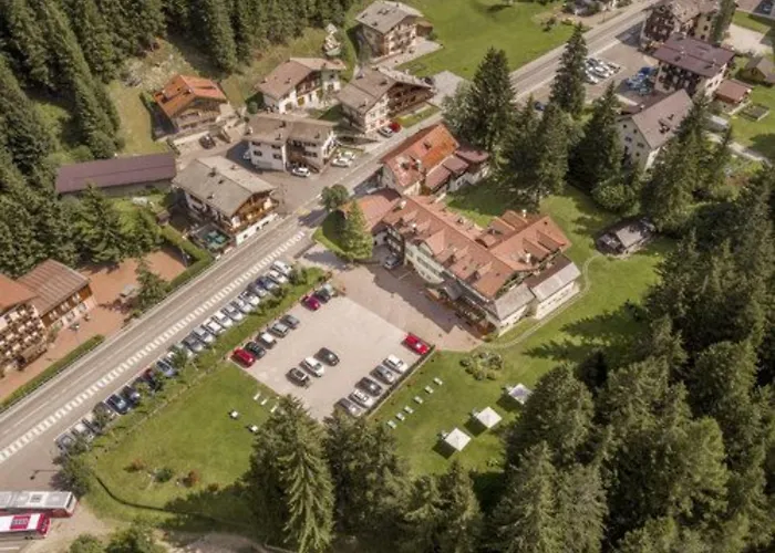 Rosella Park & Wellness Hotel